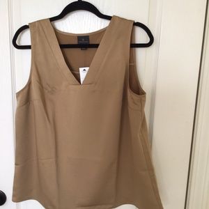 GOLD Top Blouse Sleeveless Top V-Neck SHINY Silky Material Dressy Size Large